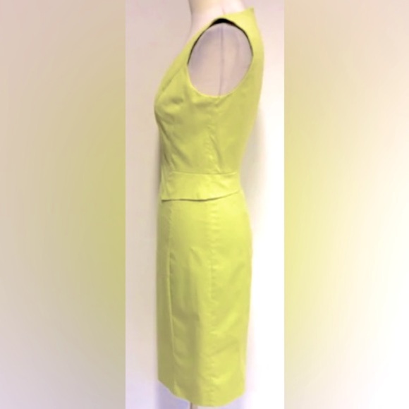 Karen Millen Sleeveless Chartreuse V-neck Sheath Dress Peplum Waist Detailing - Picture 5 of 9